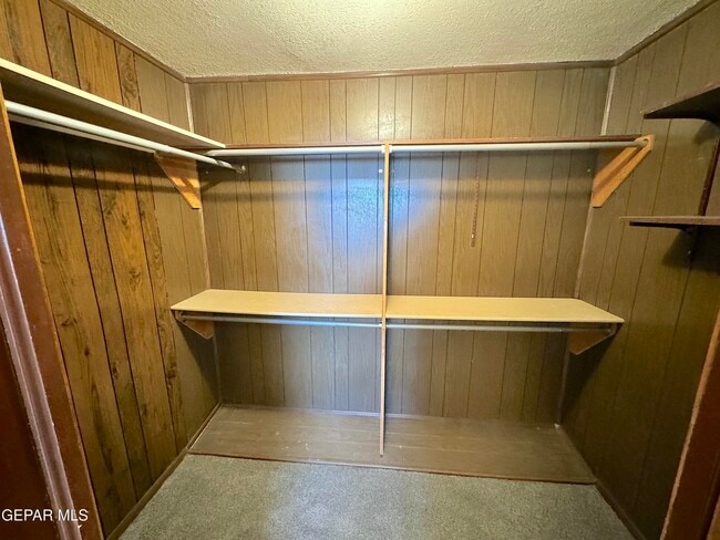 Building Photo - 5801 Beaumont Pl