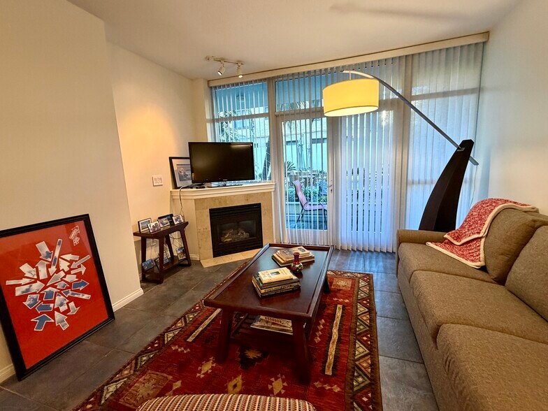 Building Photo - 850 Beech St