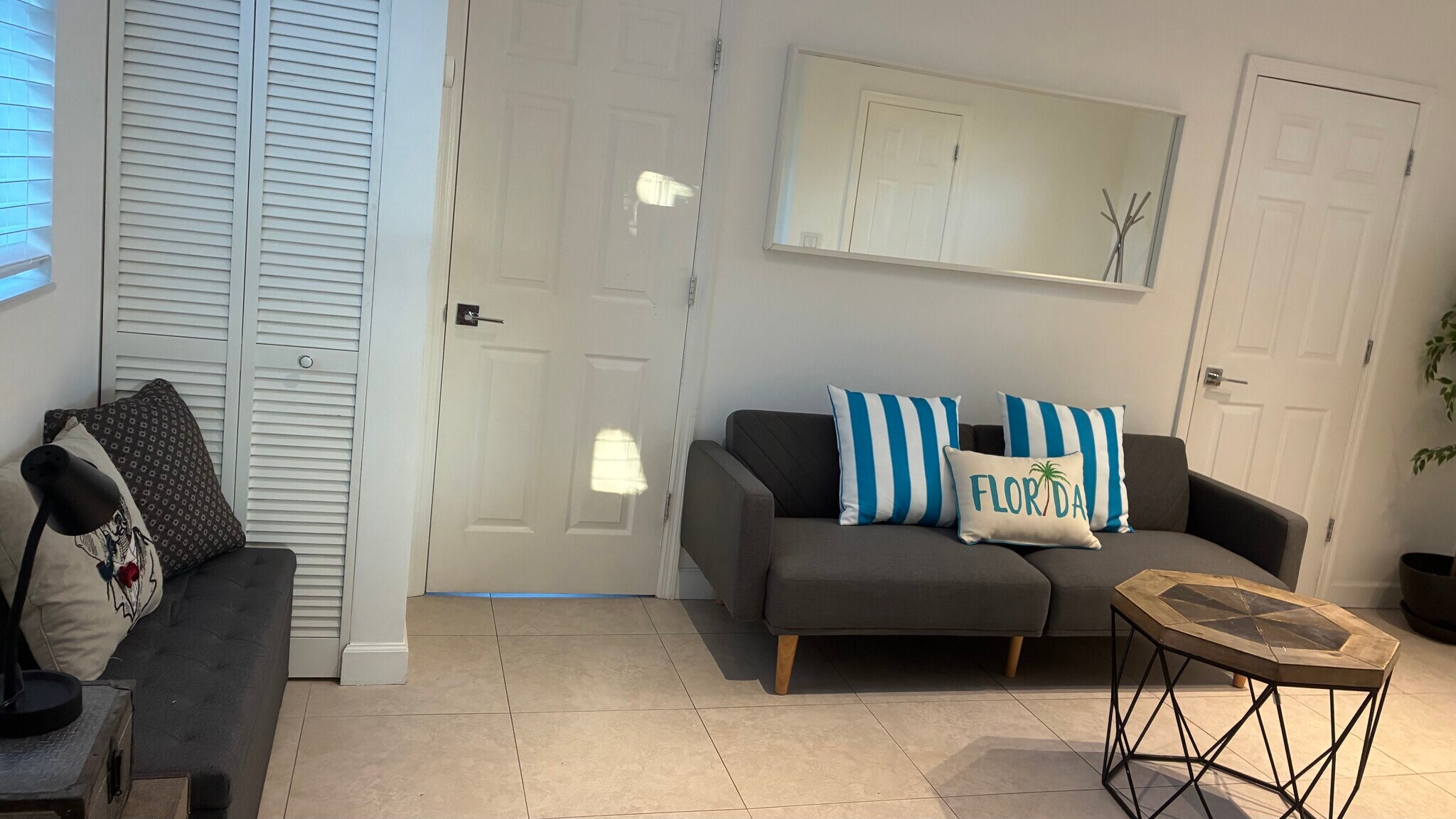 Building Photo - 239 NW 32nd St