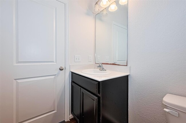 Building Photo - 1025 Banyon Tree Ln