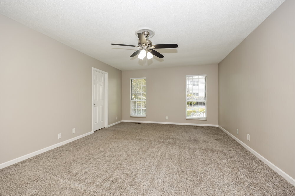 Building Photo - 3933 Hillshire Dr