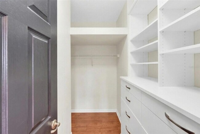 Building Photo - 8204 Villa Grande Ct