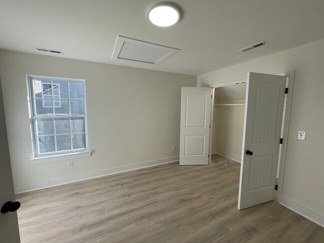 Building Photo - 8132 Graham Rd