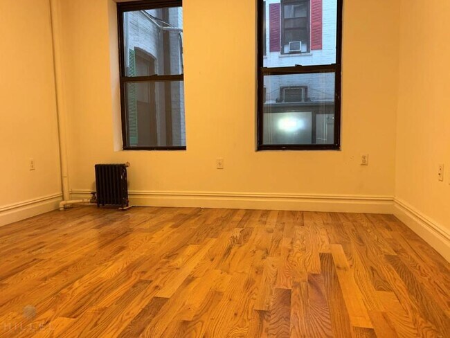 Building Photo - 2 bedroom in ASTORIA NY 11105
