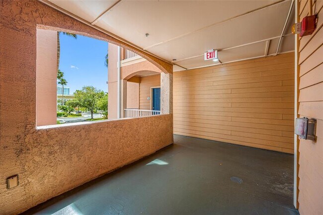 Building Photo - 5000 Culbreath Key Way