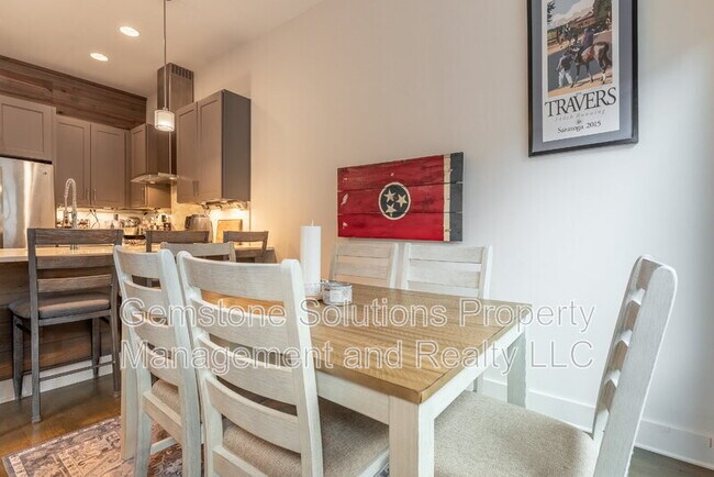 Building Photo - 815 Melpark Ct