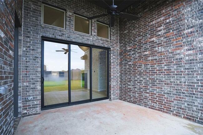 Building Photo - 29034 Canyon Oak Dr