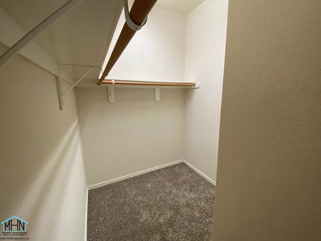 Building Photo - Inviting, Bright, Fresh, and Ready to Welc...