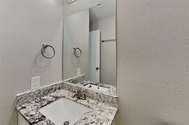 Building Photo - 9202 Wallingham Dr
