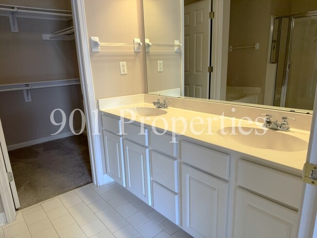 Building Photo - 44 Nottoway Blvd