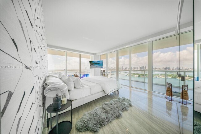 Building Photo - 450 Alton Rd