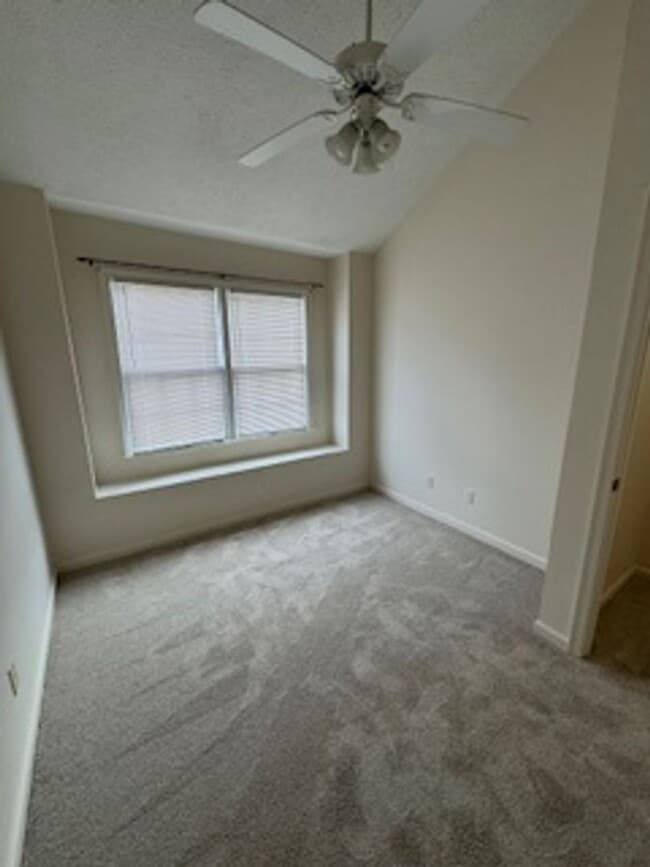Building Photo - 107 Wexford Pl
