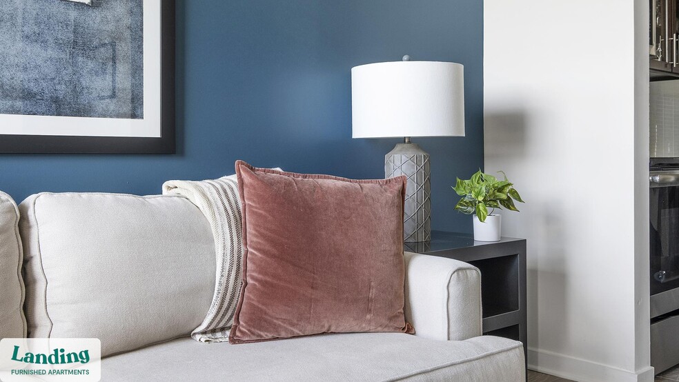 Building Photo - 825 Usener St