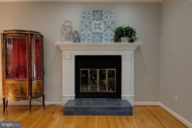 Building Photo - 4710 Old Dominion Dr