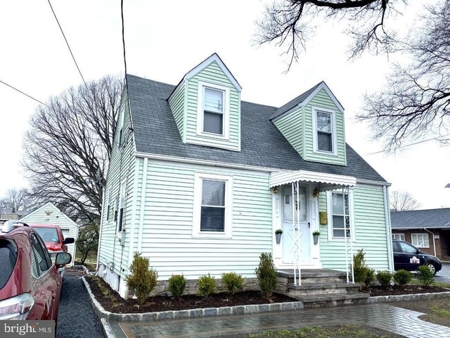 Building Photo - 864 Whitehorse Mercerville Rd