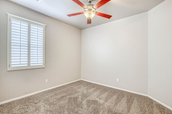 Building Photo - Beautiful Westside home with 3 bed-2 baths...