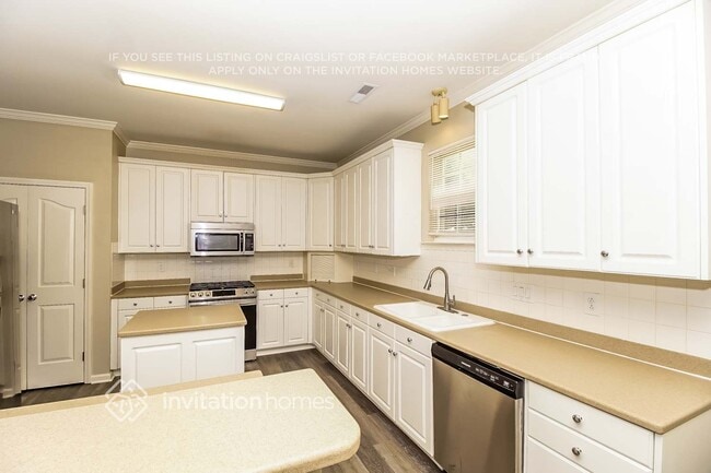 Building Photo - 17032 Stinson Ave