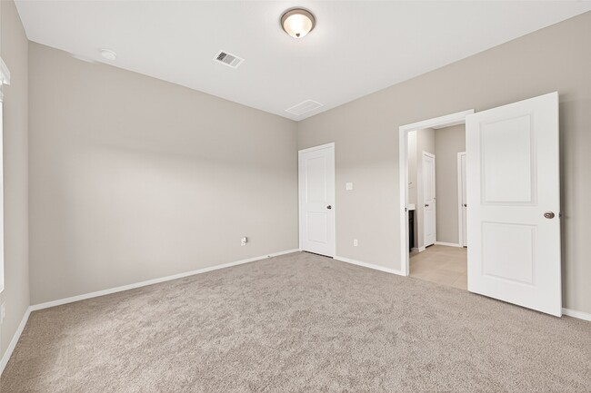 Building Photo - 5330 Buffalo Grass Ln