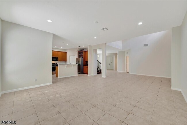 Building Photo - 10245 S Golden Elm Dr