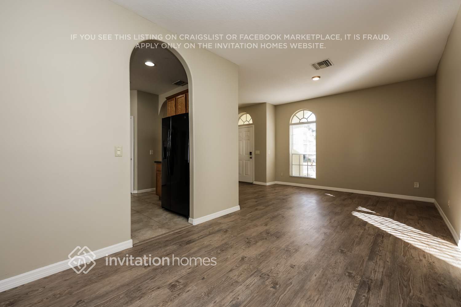 Building Photo - 11504 Village Brook Dr