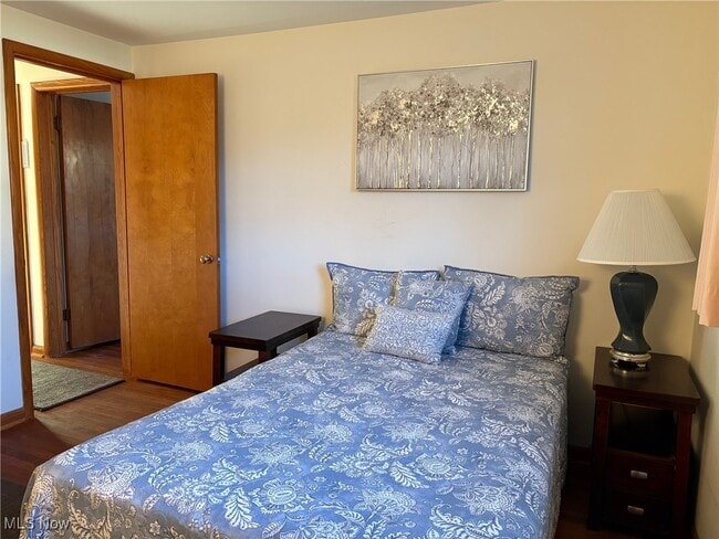 Building Photo - 168 Valley View Dr