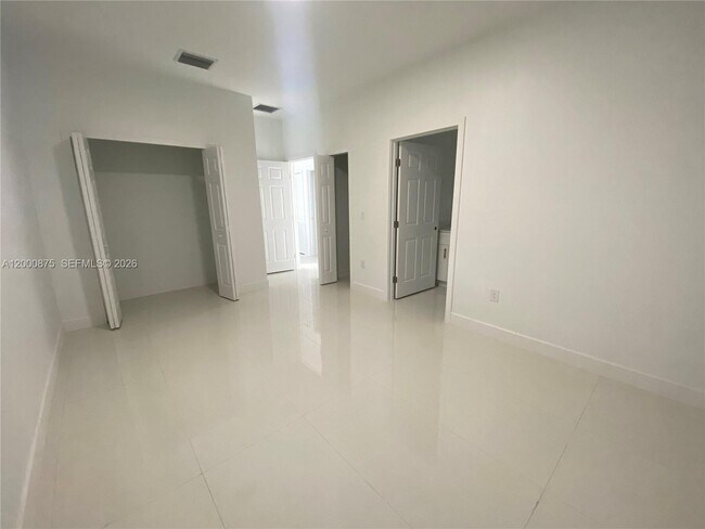 Building Photo - 1851 Wilmington St