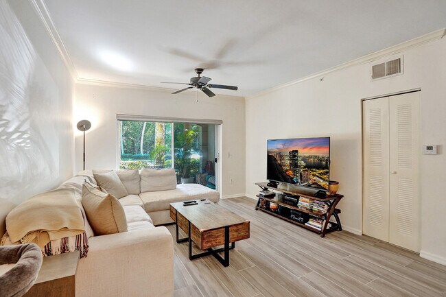Building Photo - 2113 Tuscany Way