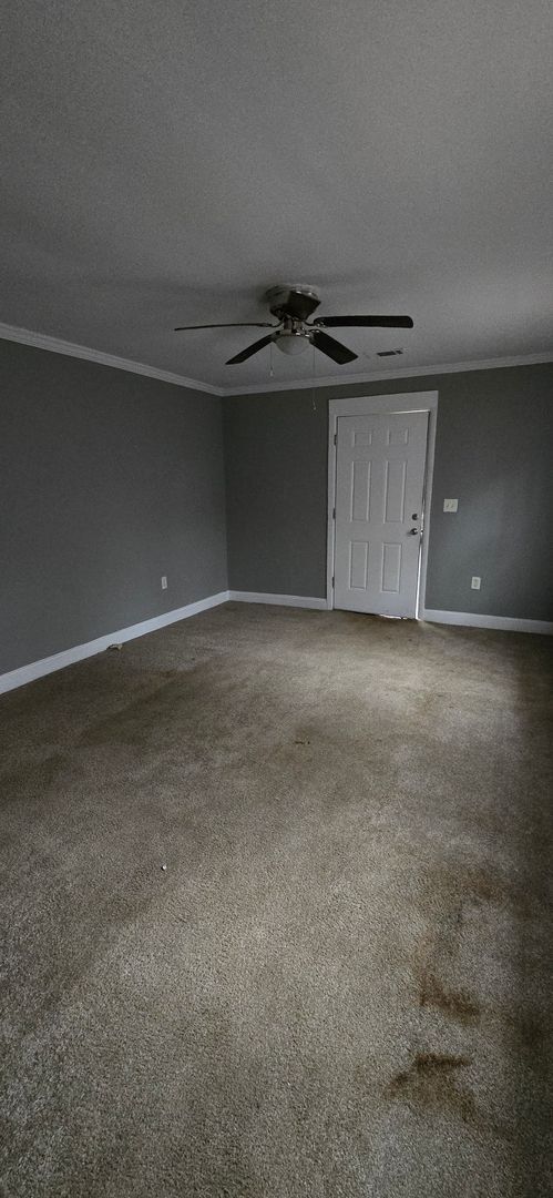 Building Photo - 1613 Cornell Dr