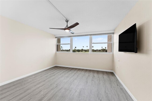 Building Photo - 450 Treasure Island Causeway