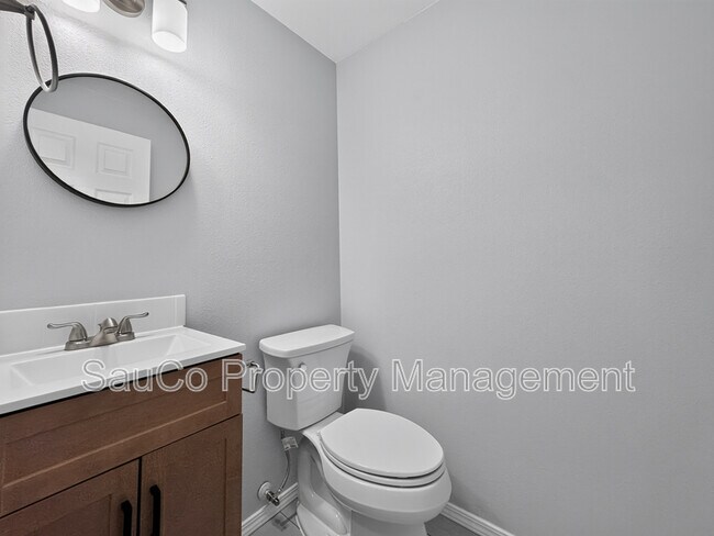 Building Photo - 48 S 17th Ct