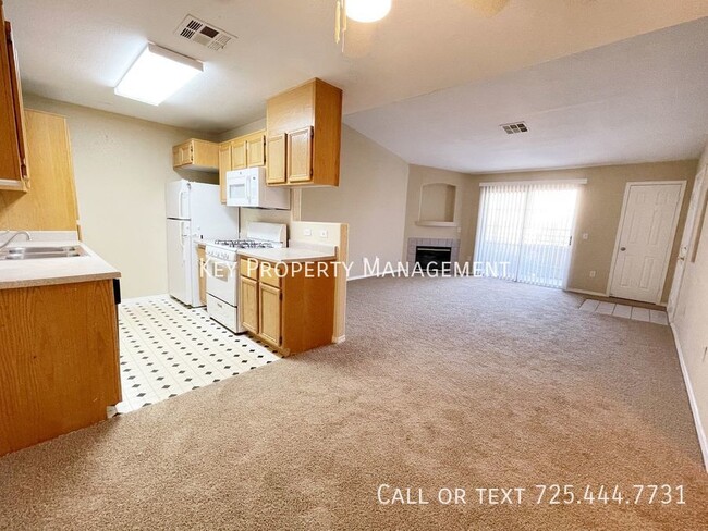 Building Photo - GREAT PRICE ON THIS 2 BEDROOM UPSTAIRS CON...