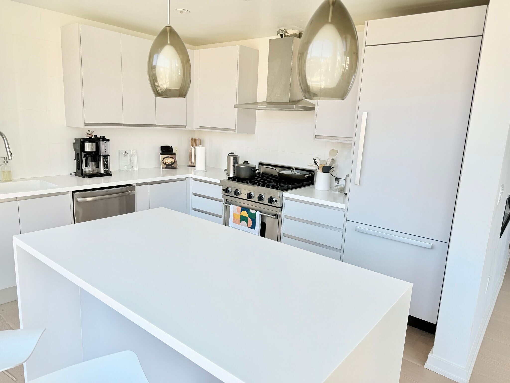 Building Photo - 207 King St