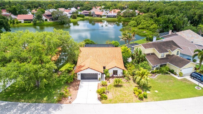 Building Photo - Stunning 3 Bed/ 2 Bath Pool Home in Longwood Run ~ UTC