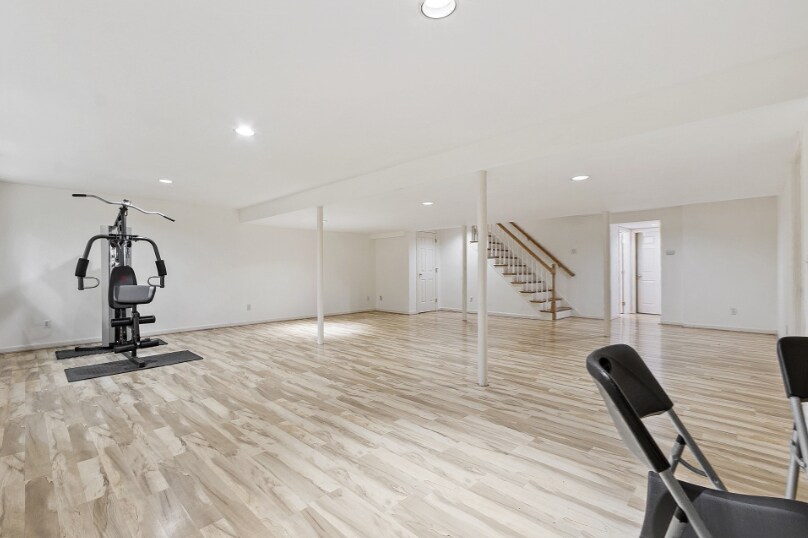 Building Photo - 5 Maple Ridge Dr