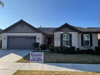 Building Photo - $500 OFF FIRST MONTHS RENT