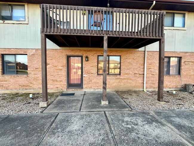 Building Photo - 2 Bed | 2 Bath | Apartment