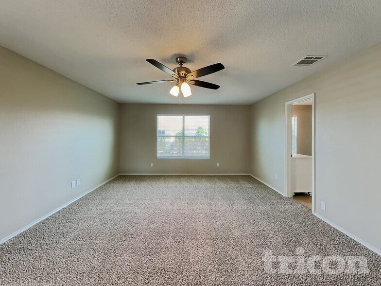 Building Photo - 360 Blairwood Dr