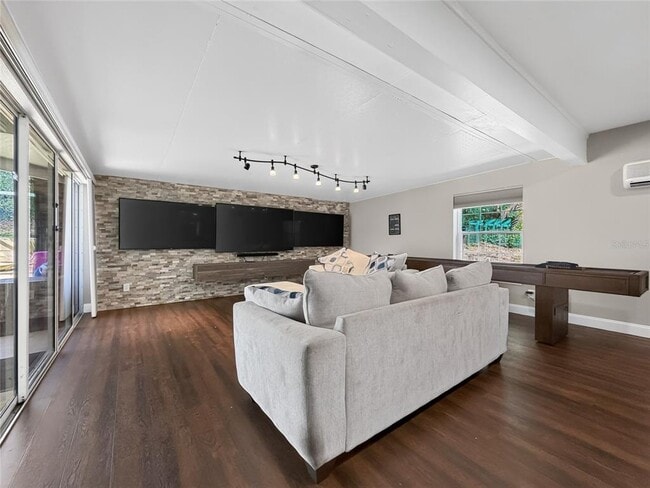 Building Photo - 33721 Spring Dr
