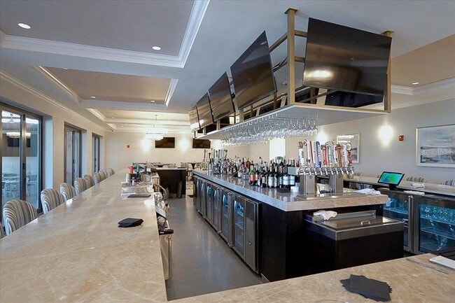 Building Photo - 7121 River Hammock Dr