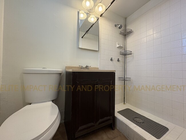 Building Photo - 4650 E Calle Aurora