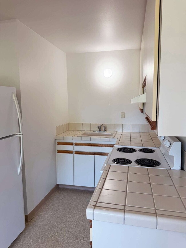 Building Photo - Charming 1BD/1BA Apartment Near Sonoma Plaza - Available Now.