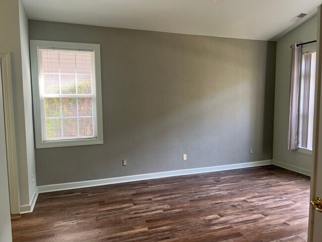 Building Photo - Charming 3BR Home in Rose Hill!