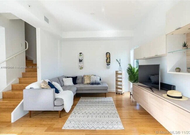 Primary Photo - 619 Meridian Ave