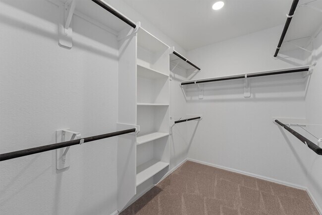 Building Photo - 7310 Bartoncliff Dr