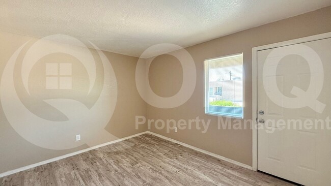 Building Photo - 2634 N 43rd Ave