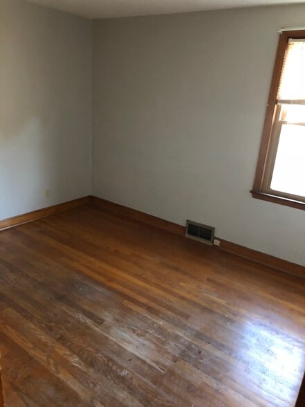 Building Photo - 1414 Marquette Ave