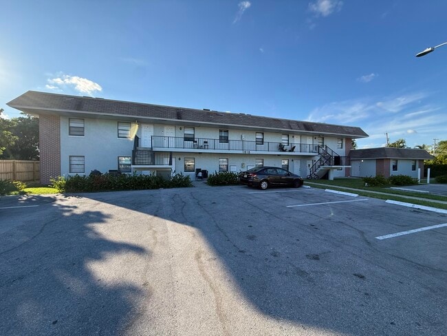 Building Photo - 1515 N Federal Hwy