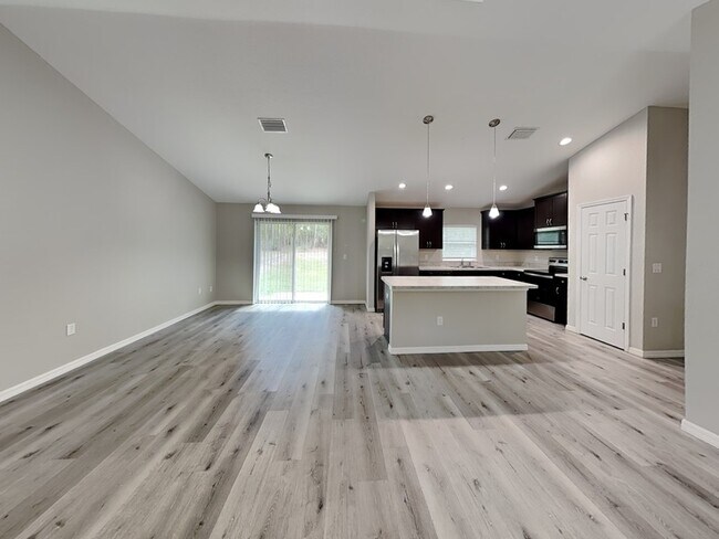 Building Photo - 1984 W Magenta Dr