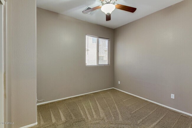 Building Photo - 7219 N 73rd Dr