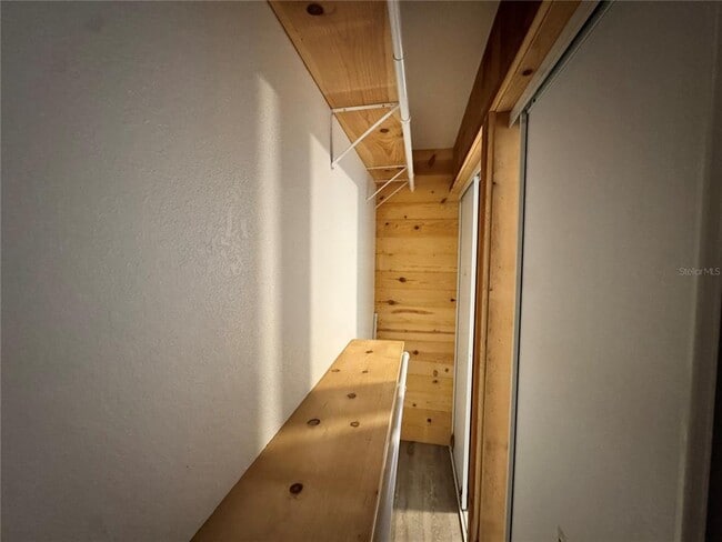 Building Photo - 306 N Iona Ave